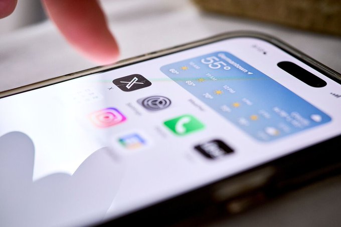 Illustrative photo for: Elon Musk X sales Decline Slightly in Q2 Amid