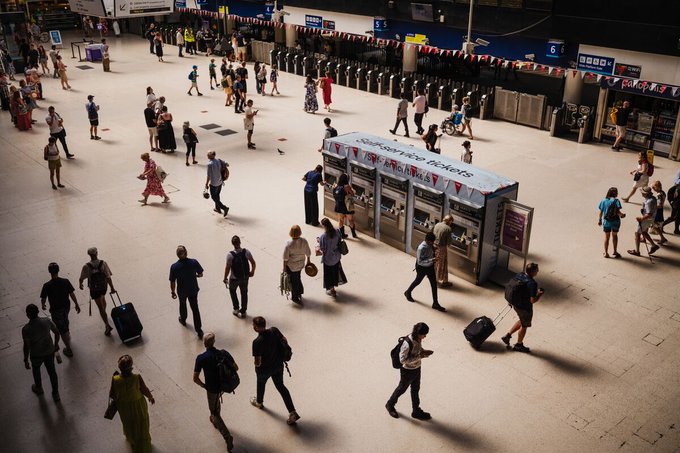 Illustrative photo for: UK economic growth inflation: OECD forecasts Britain as