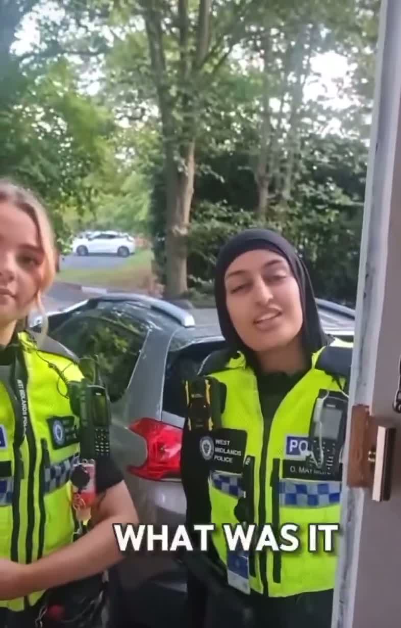 Illustrative photo for: Police Seize Teen’s Phone Over Social Media Post in British