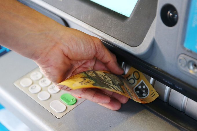 Illustrative photo for: New Zealand dollar decline Continues as Central Bank Plans