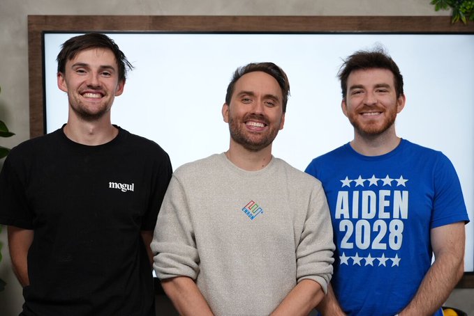 Illustrative photo for: Lemonade Stand podcast revenue hits $58K/month in 7 months