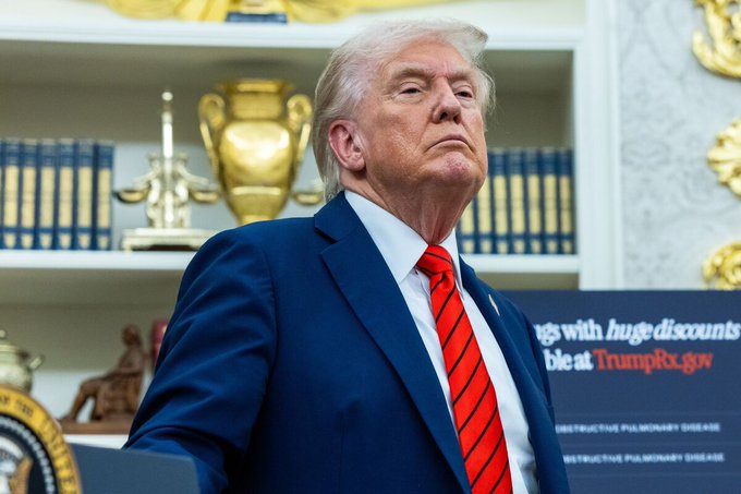 Illustrative photo for: Trump health concern: Swollen ankles, bruise on hand spotted