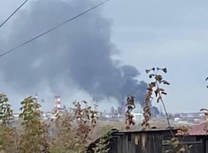 Illustrative photo for: Ukrainian Drone Attack Ufa Hits Major Oil Refinery 930