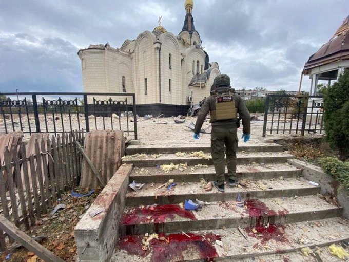 Illustrative photo for: Russian bombings church Ukraine kill 2 civilians in