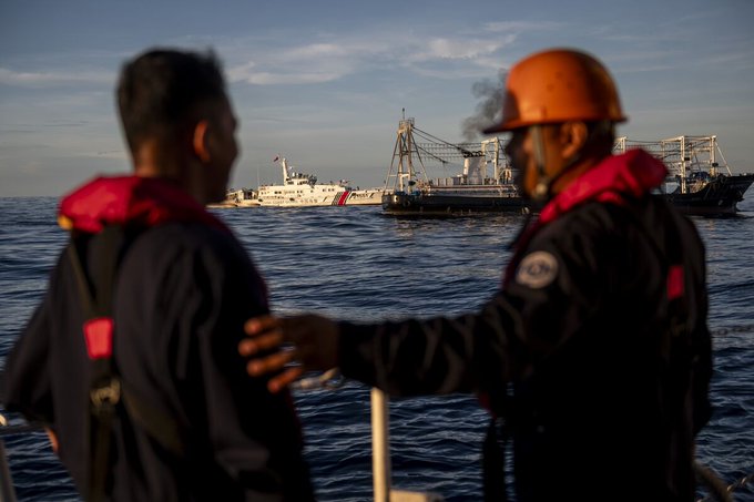 Illustrative photo for: Philippines Chinese ship ramming Incident Sparks South