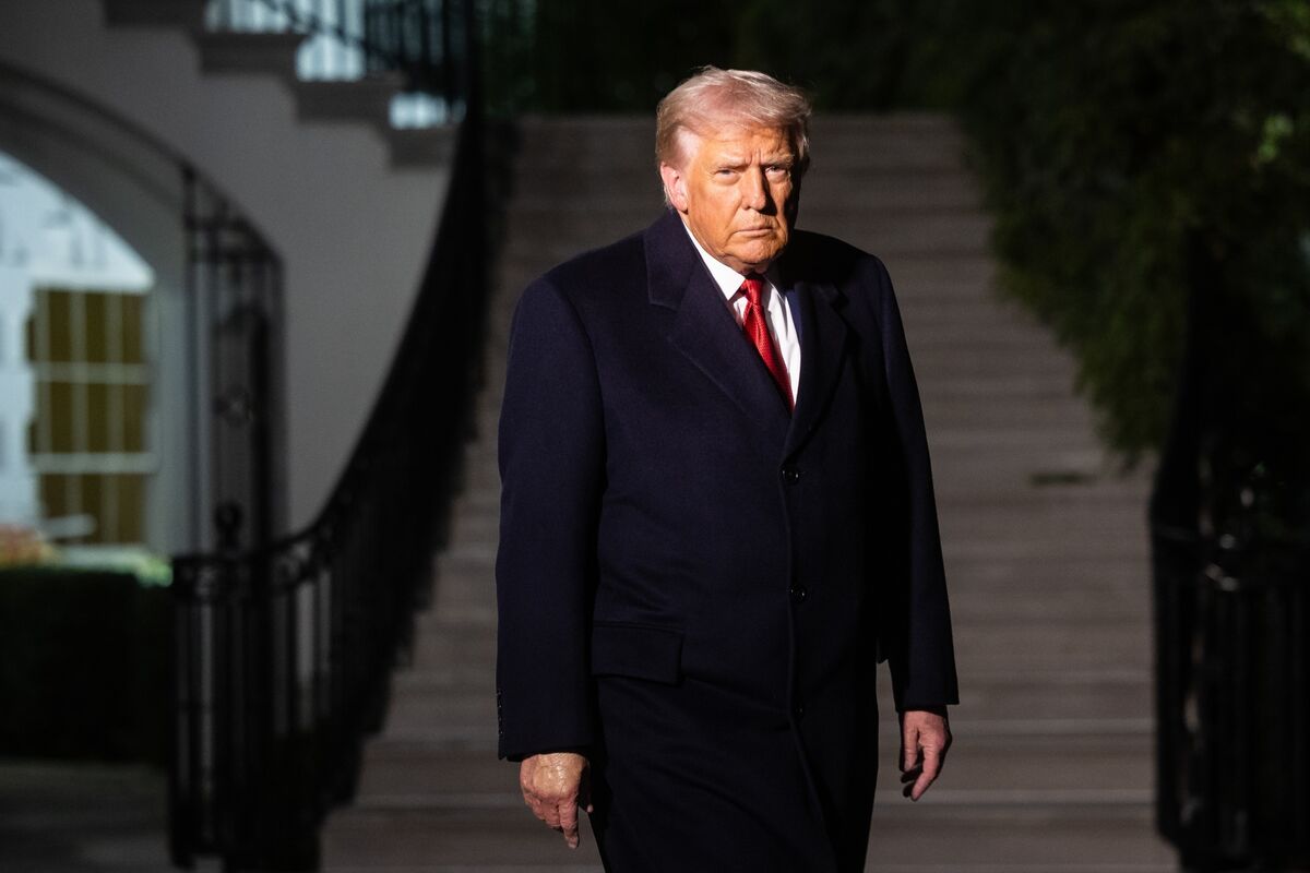 Illustrative photo for: US tariffs increase Canada: Trump announces 10% tariff hike