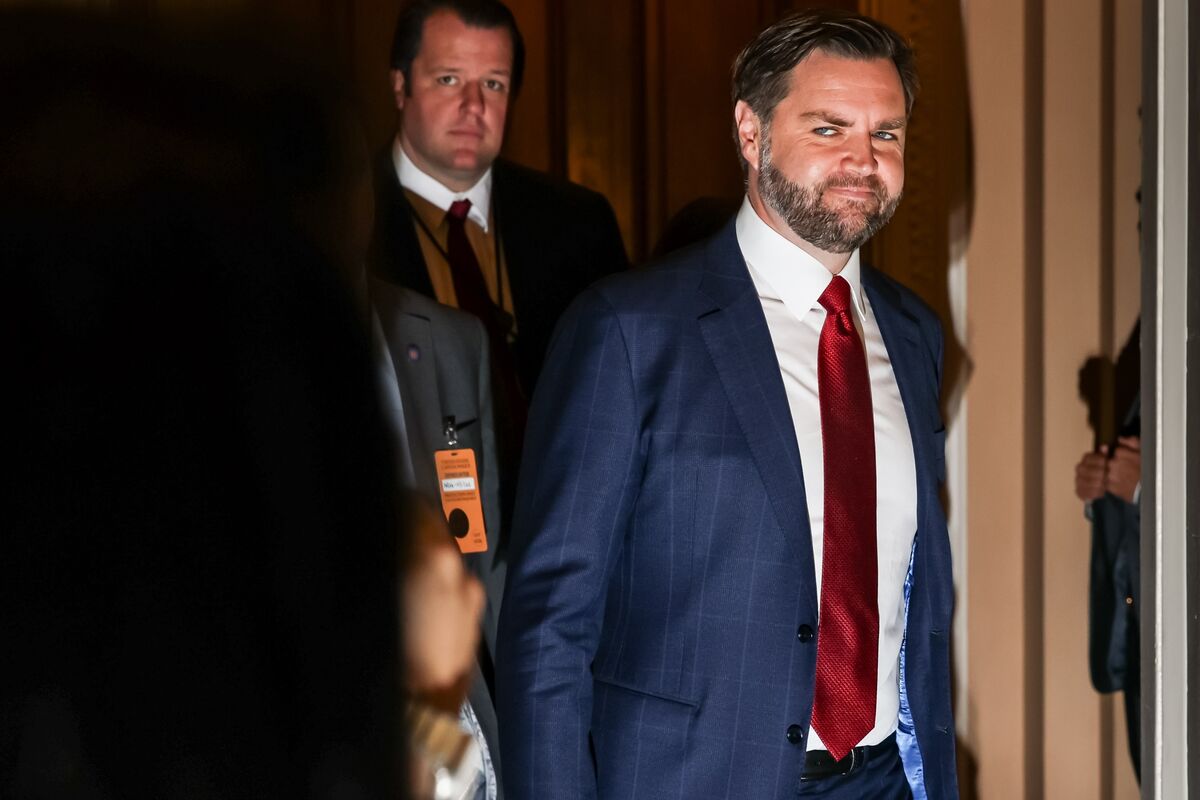 Illustrative photo for: Vice President Vance expects Trump administration military