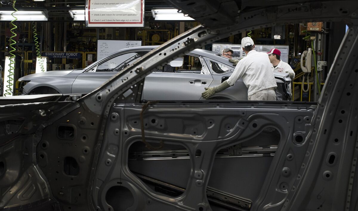 Illustrative photo for: Honda semiconductor production halt disrupts North American