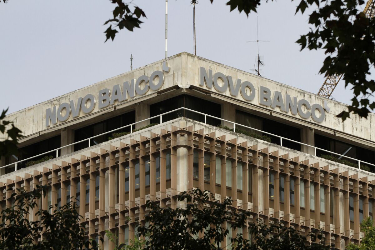 Illustrative photo for: Portuguese Police Probe Over 20 in Novo Banco Real Estate