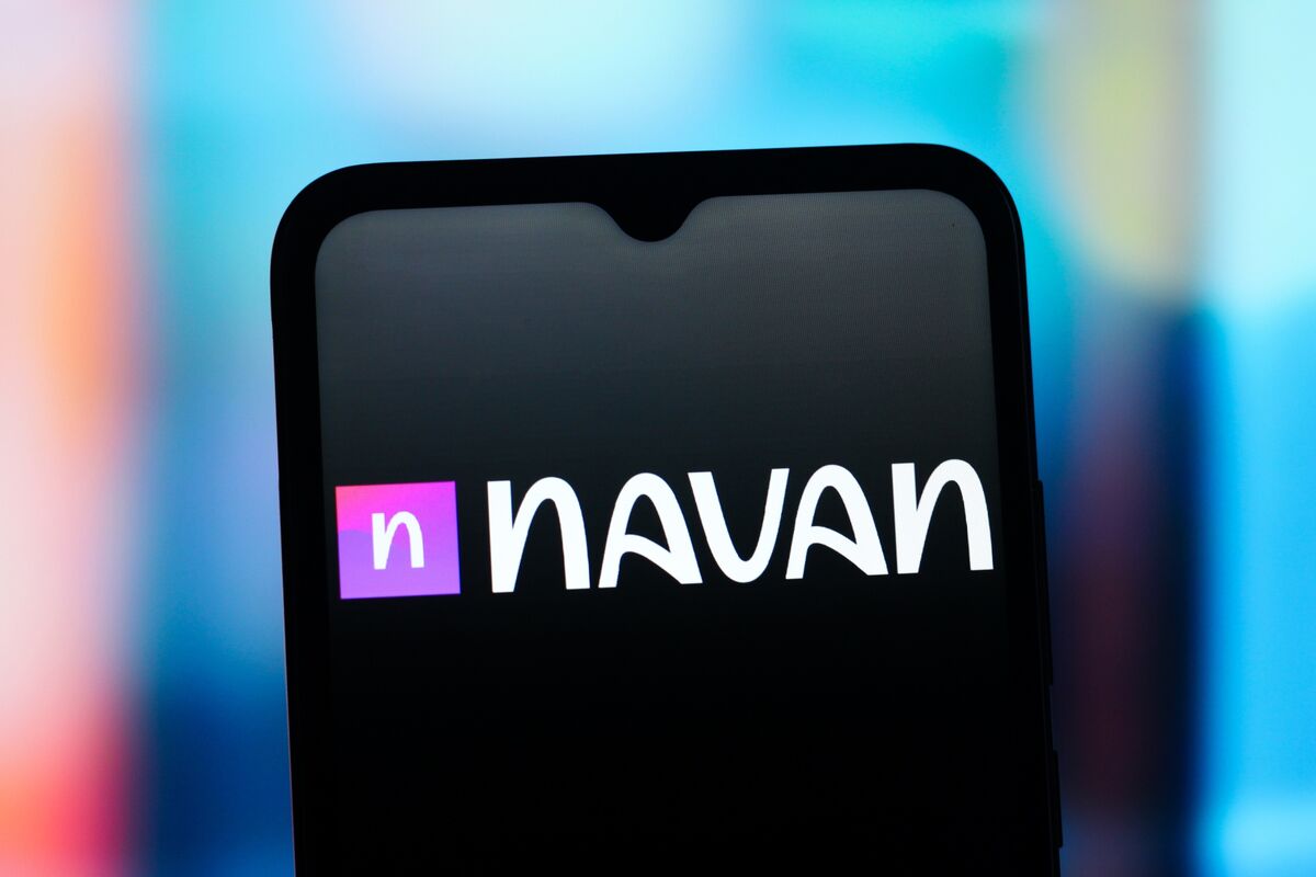 Illustrative photo for: Navan stock price decline as shares drop 12% after $923M IPO