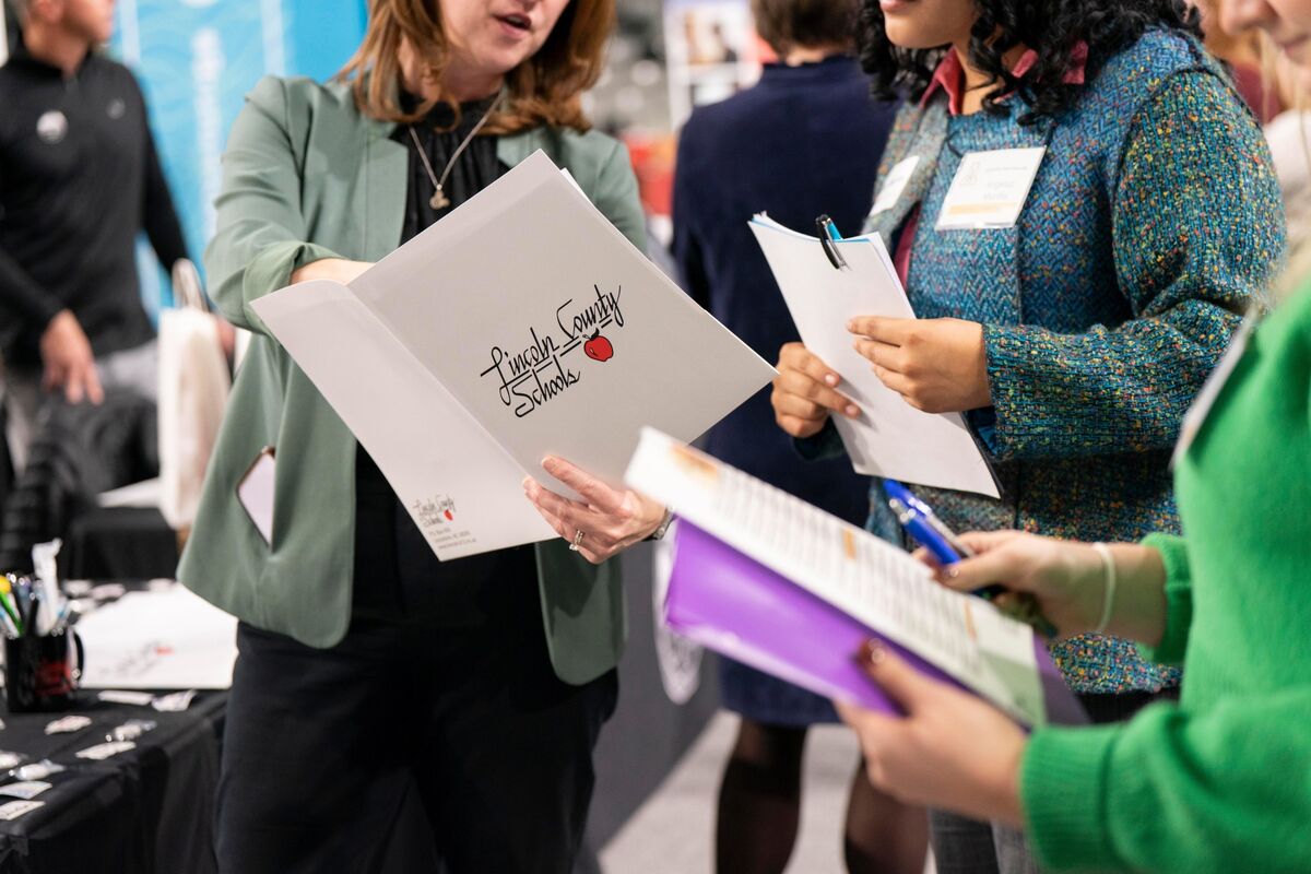 Illustrative photo for: US Unemployment Benefits Decline Last Week Despite Federal