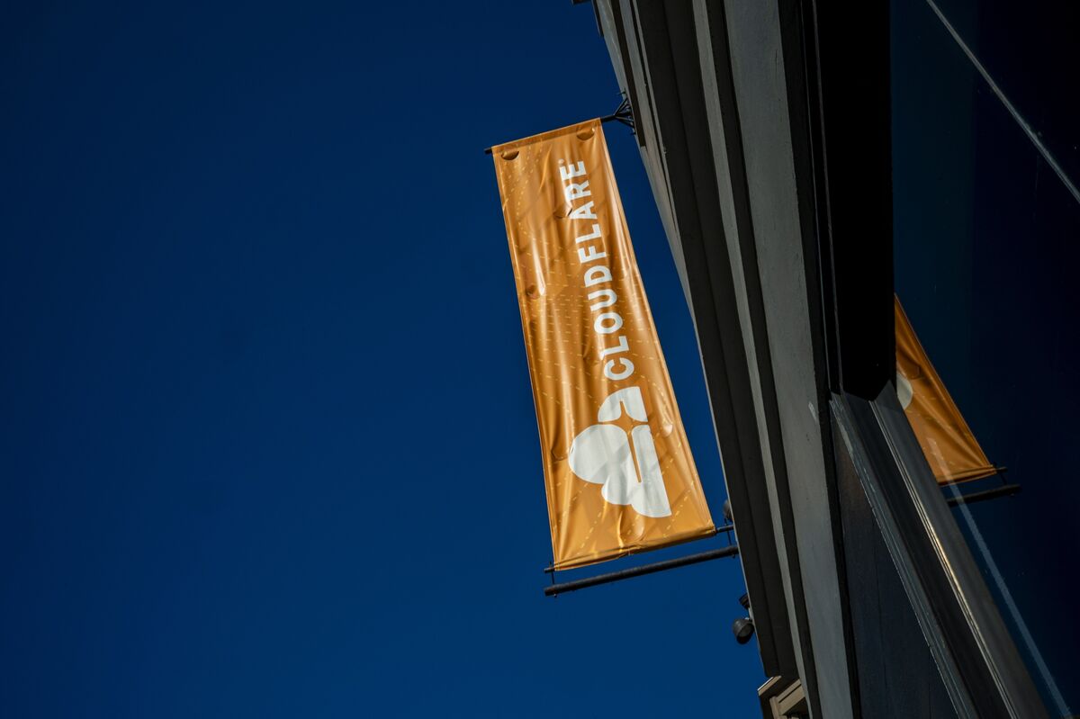 Illustrative photo for: Cloudflare sales growth Drives Shares to Record High