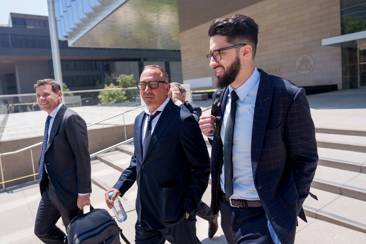 Illustrative photo for: Andrew Left lawsuit hedge fund: Short Seller Faces