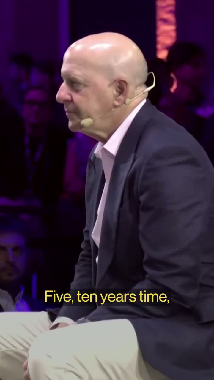 Illustrative photo for: Goldman Sachs CEO Predicts AI Productivity Banking Boost in