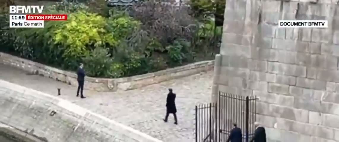 Illustrative photo for: French government collapse: Macron faces candidate shortage