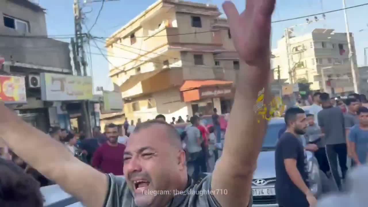 Illustrative photo for: Gaza City Civilians Celebration After Hearing About October