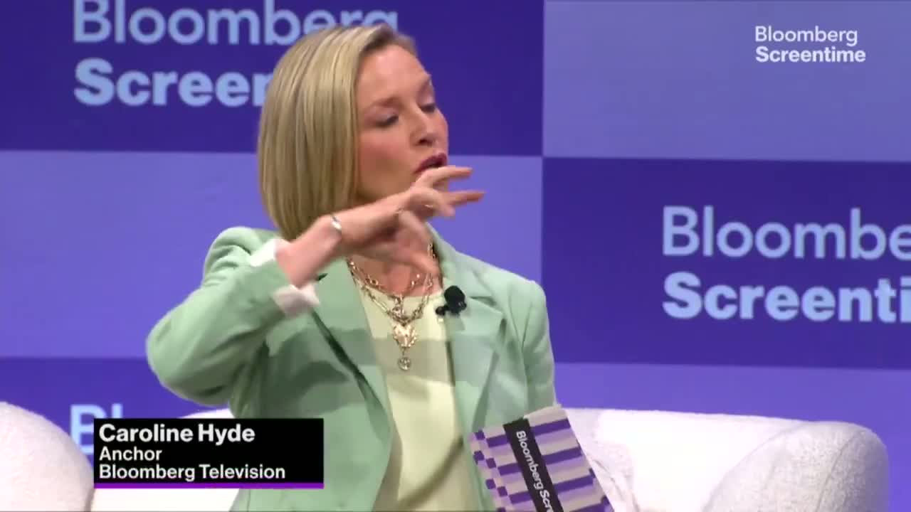 Illustrative photo for: Sara Foster on Why Many Celebrity Brands Fail and Fashion