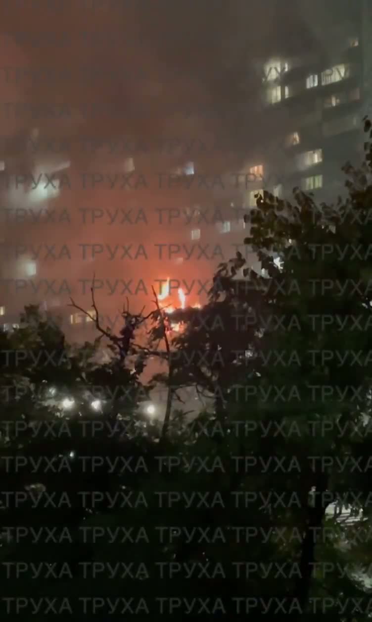 Illustrative photo for: Kyiv High-Rise Fire Causes Panic After Russian Attack