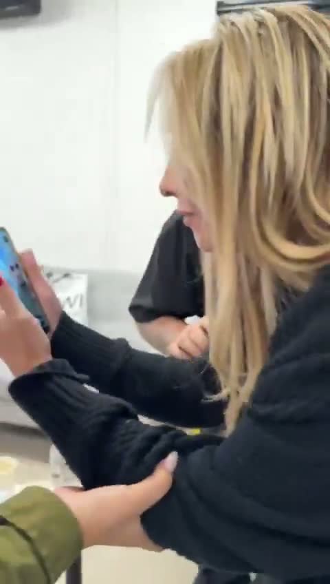 Illustrative photo for: Rom Braslavski first call sparks joy for mother after two