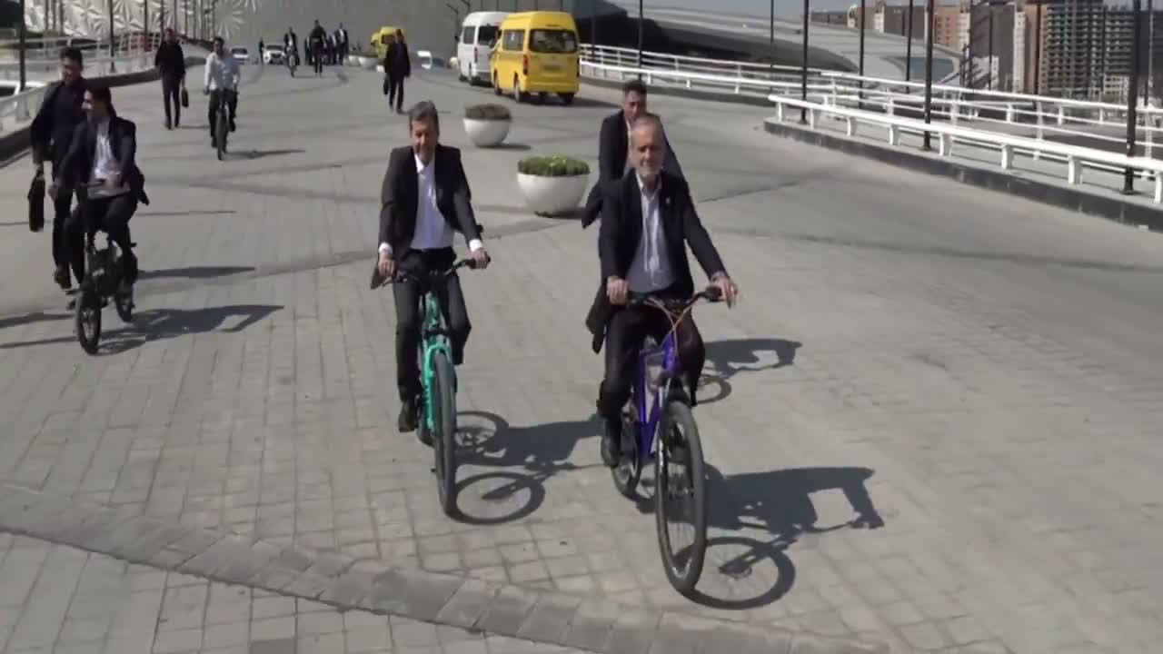 Illustrative photo for: Iranian President bicycle ride: Masoud Pezeshkian cycles