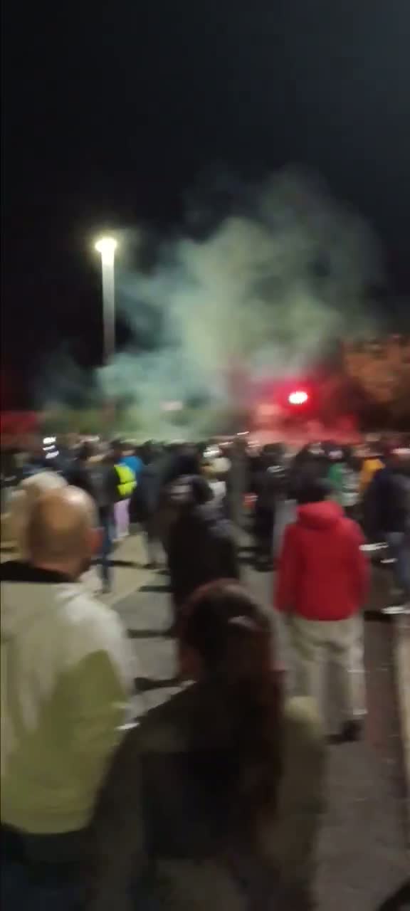 Illustrative photo for: Dublin migrant hotel riots escalate for second night after