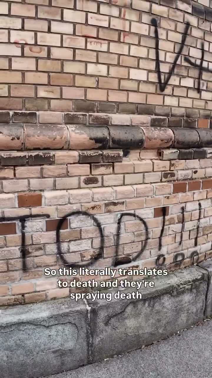 Illustrative photo for: Illegal migrants vandalize church in Vienna with Arabic