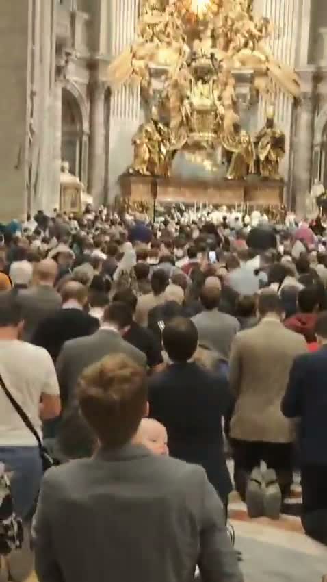 Illustrative photo for: Cardinal Burke Leads Historic Traditional Latin Mass