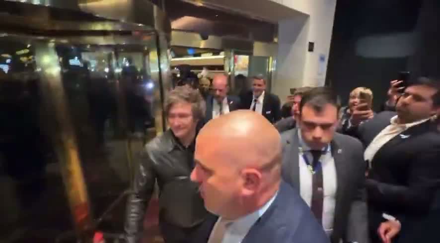 Illustrative photo for: Controversy Erupts Over FT Headline Skepticism