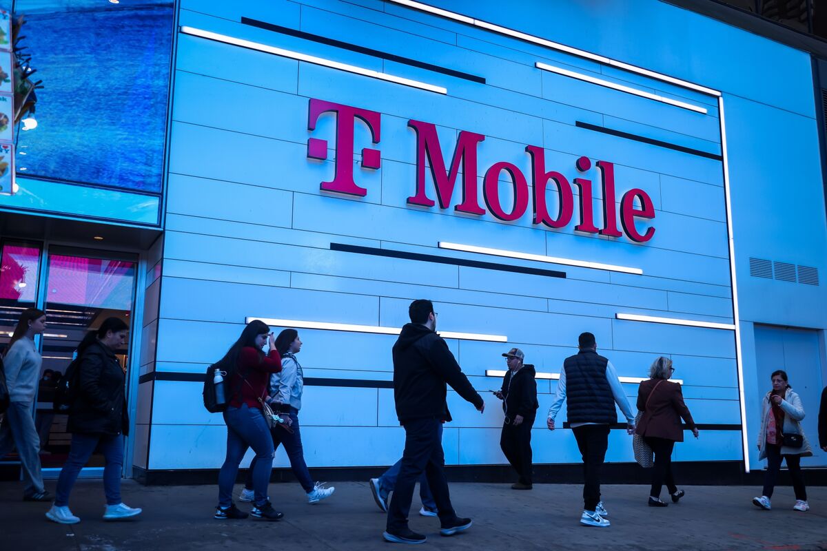 Illustrative photo for: T Mobile Capital One credit card Launches with 2% Rewards