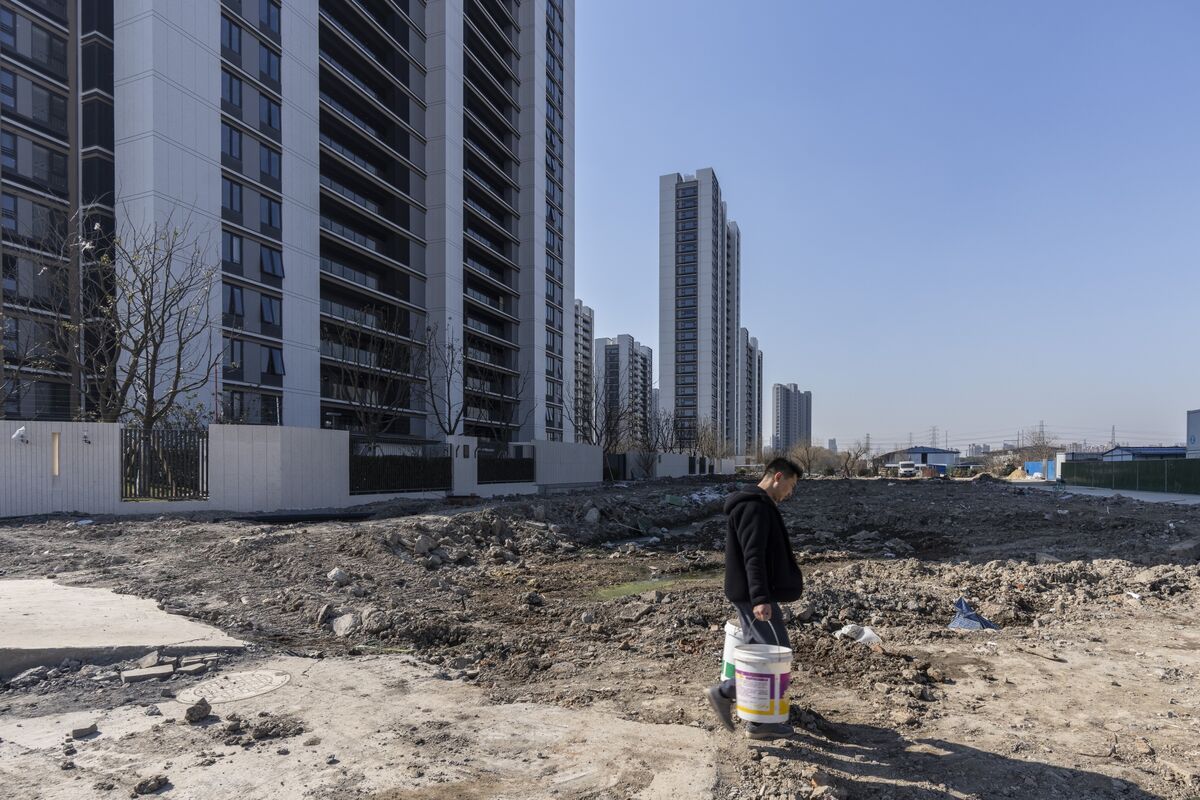 Illustrative photo for: Vanke bonds financing concerns Rise Amid Shareholder