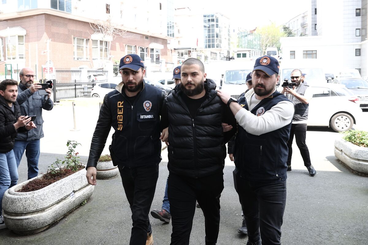 Illustrative photo for: Thodex Founder Suicide: Tragic End Amid Allegations and