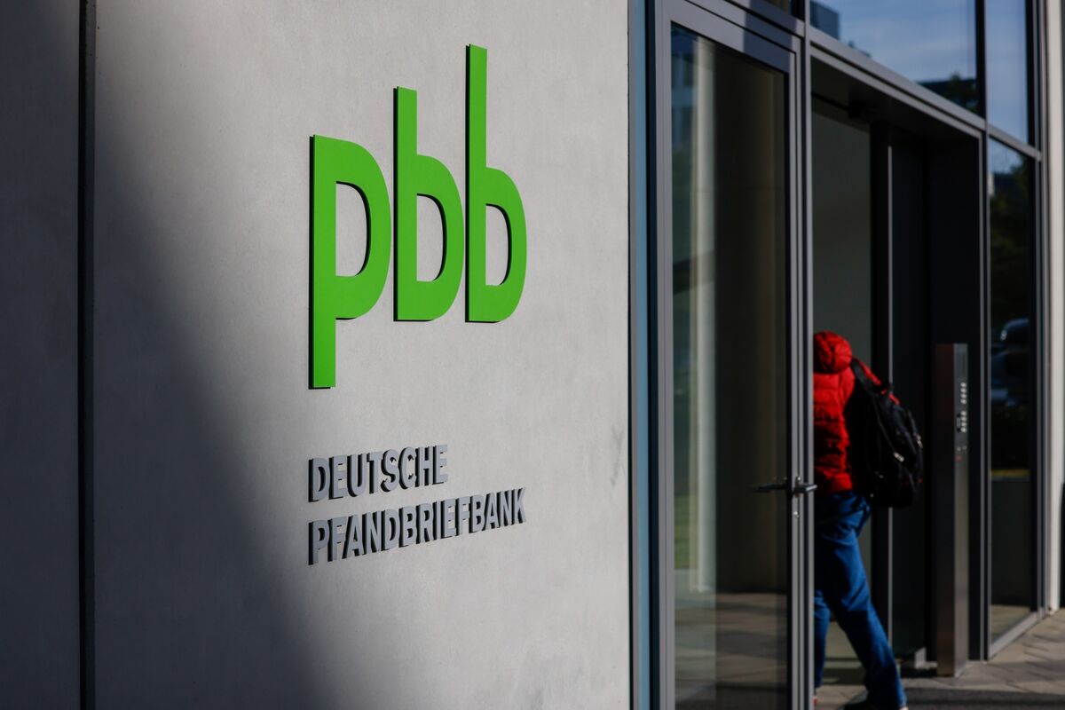 Illustrative photo for: Deutsche Pfandbriefbank stock decline hits decade’s biggest