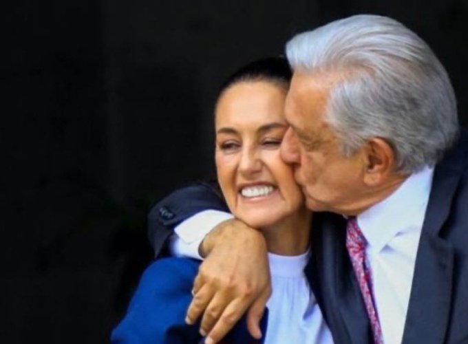Illustrative photo for: Former Mexican President López Obrador Promotes "Hugs, Not