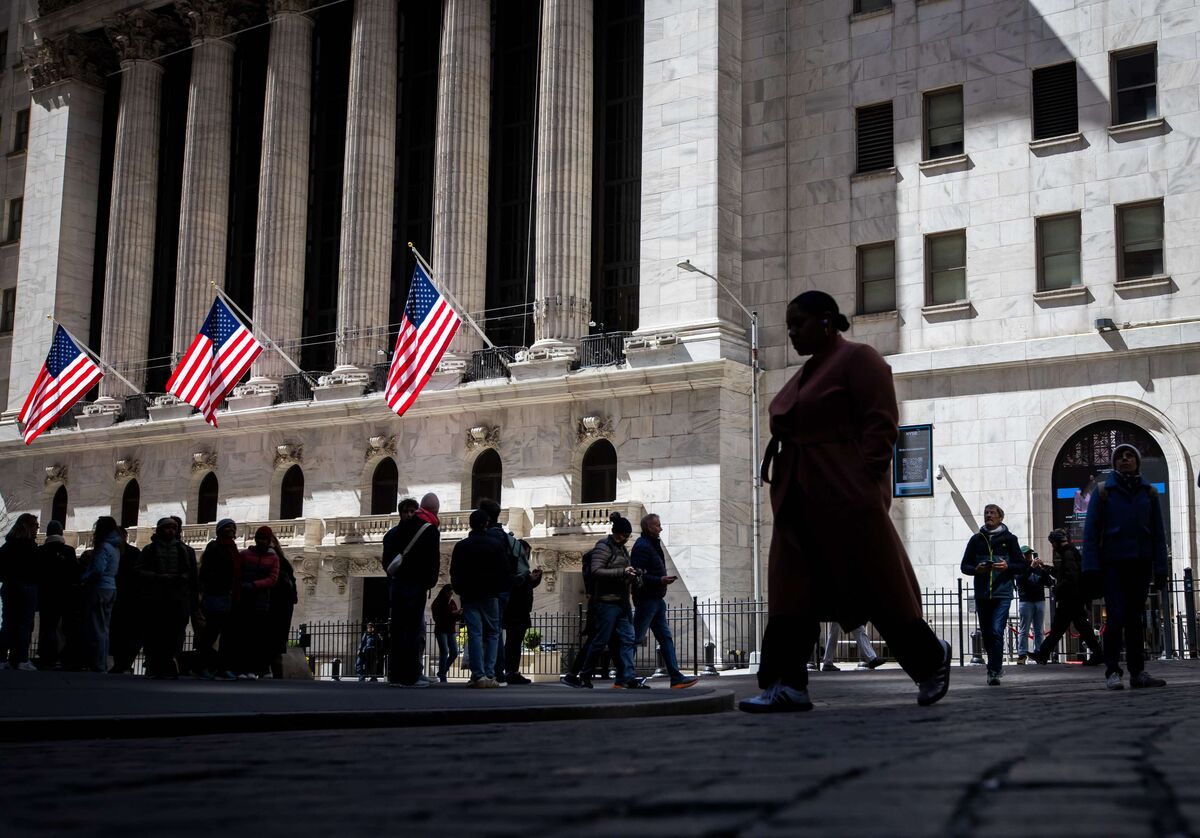 Illustrative photo for: Crypto Wall Street Integration: Former Forex Experts Bring