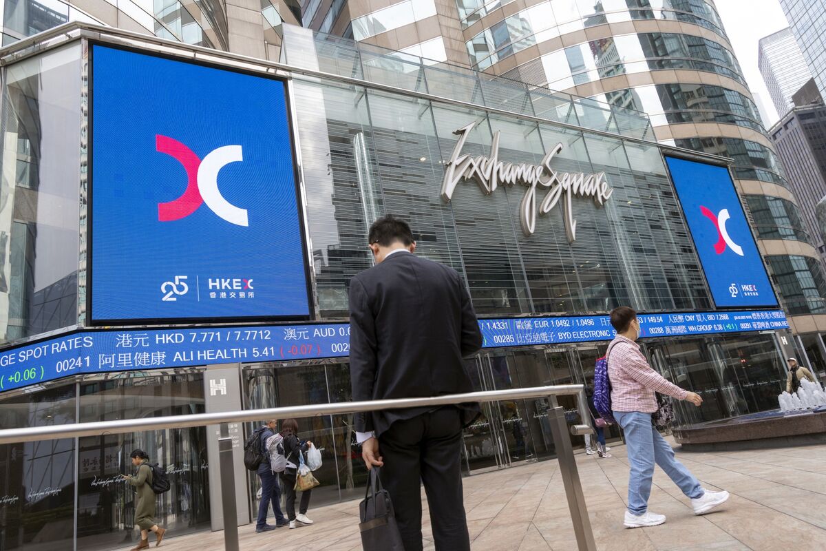 Illustrative photo for: Hong Kong Stock Exchange Record Breaks with Surge in