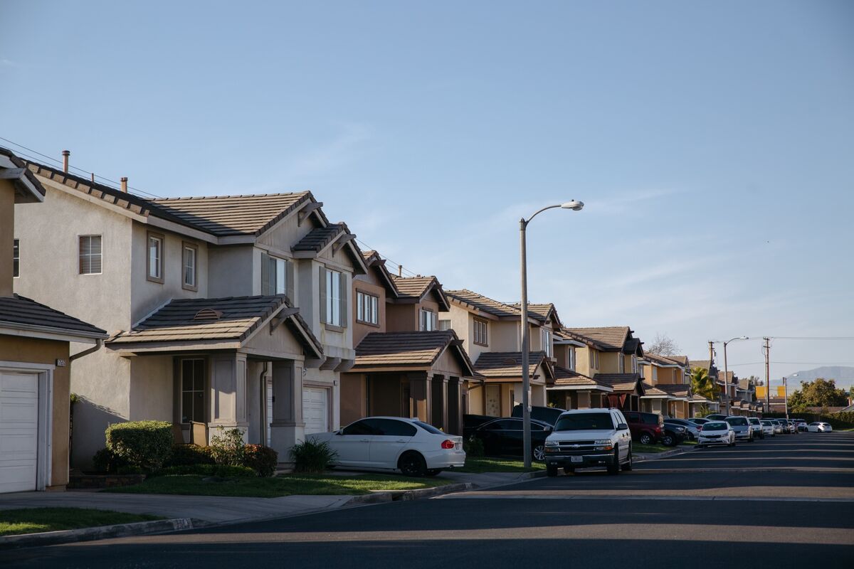 Illustrative photo for: Koch real estate investment Boosts Stake in Amherst Group