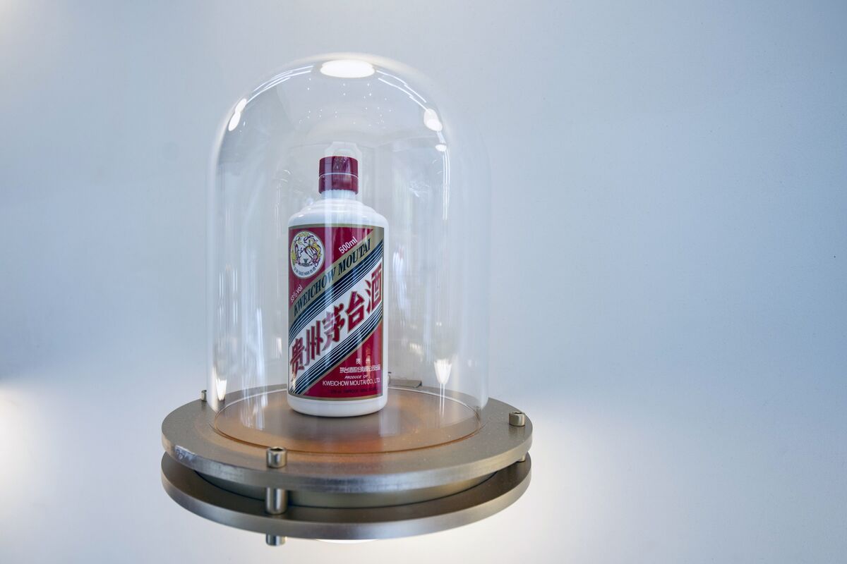 Illustrative photo for: Kweichow Moutai share buyback to boost flagging stock price
