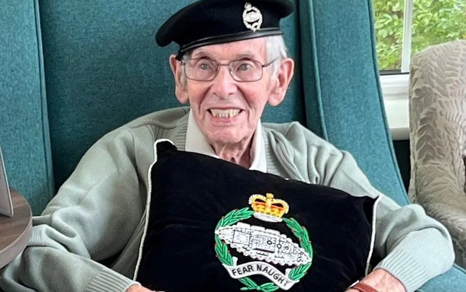 Illustrative photo for: Second World War veteran Len Brereton Dies at 100 Ahead of