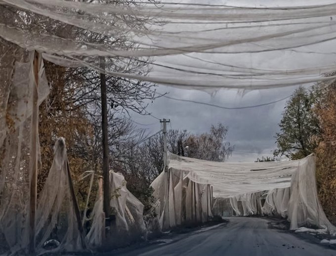 Illustrative photo for: French fishermen used fishing nets to support Ukraine's