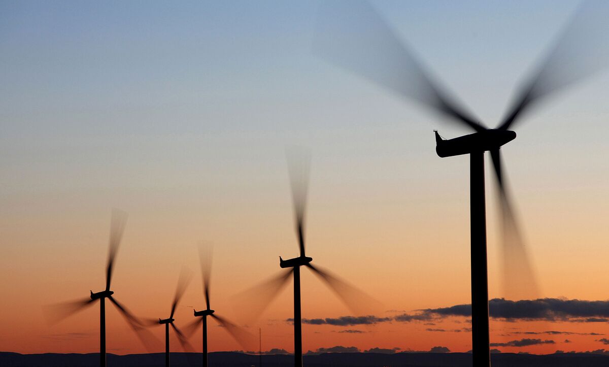 Illustrative photo for: Shell offshore wind cancellation: Oil Giant Withdraws from