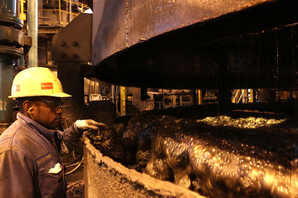 Illustrative photo for: AI Impact on Copper Shaping Economic Trends and Italy's