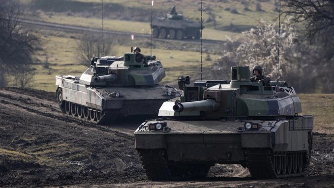 Illustrative photo for: Drone Sightings Over Leclerc Tank Convoy and Police Tanks