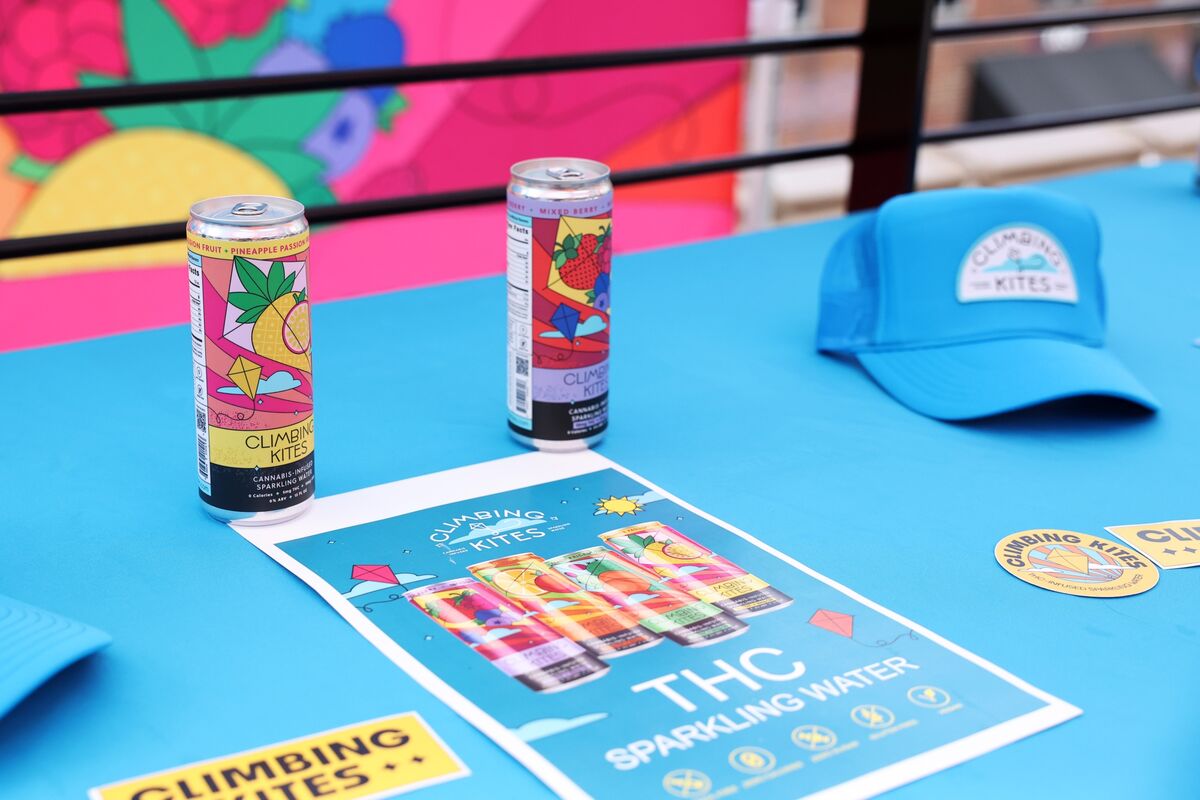 Illustrative photo for: Hemp THC Drinks Regulation Sparks Industry Uncertainty