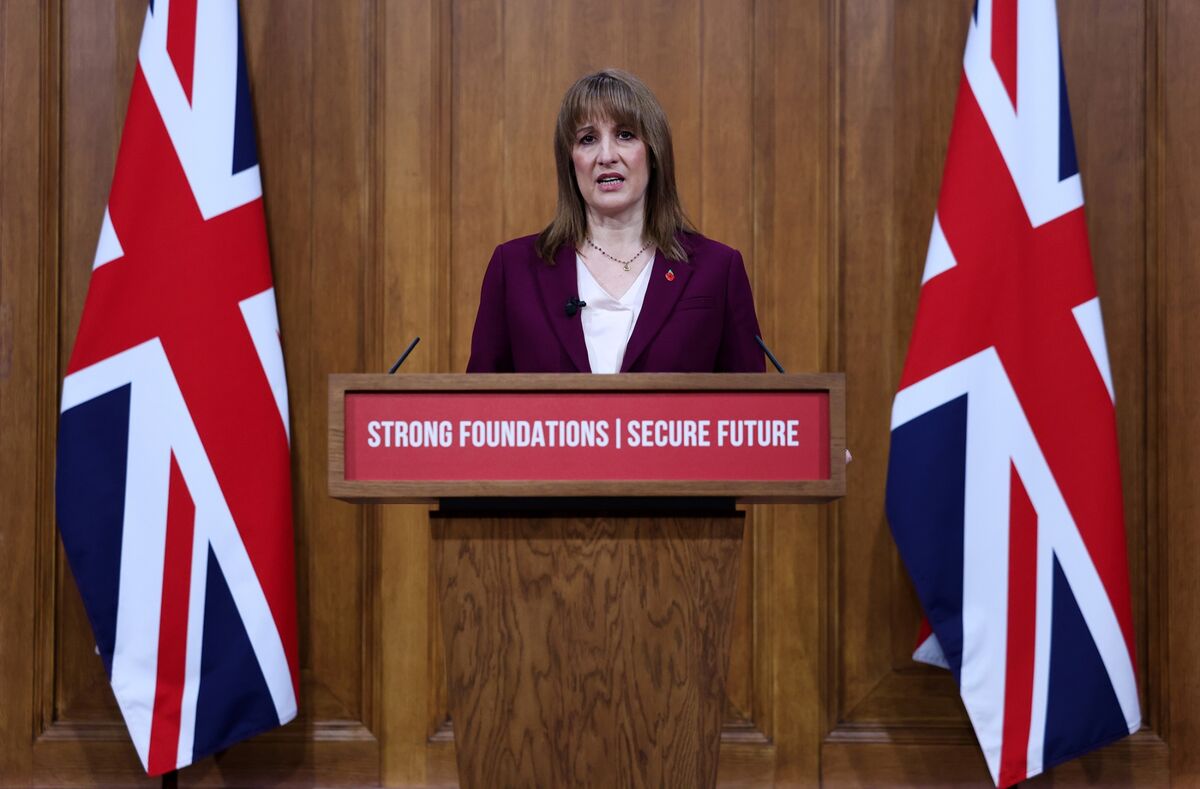 Illustrative photo for: London news briefing: Reeves Cancels Income Tax Hike & More