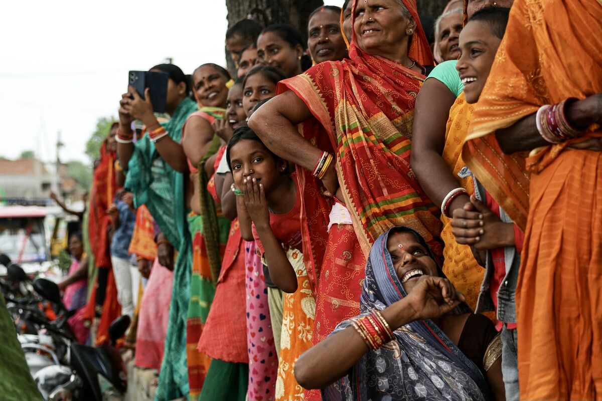 Illustrative photo for: Indian women bank payments Could Boost Modi's Election