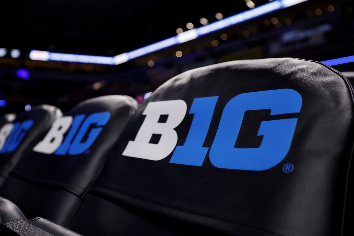 Illustrative photo for: UC investment Big Ten: Deadline Extended for $2.4B Venture