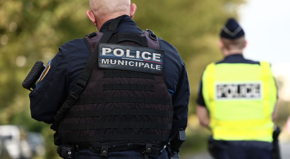 Illustrative photo for: France police corruption raid Targets Altice Founder