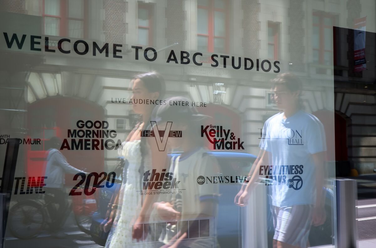 Illustrative photo for: Trump broadcast license threats: Key facts on TV license