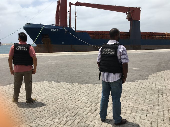 Illustrative photo for: Russian woman cocaine smuggling: Faces trial for 9-ton drug