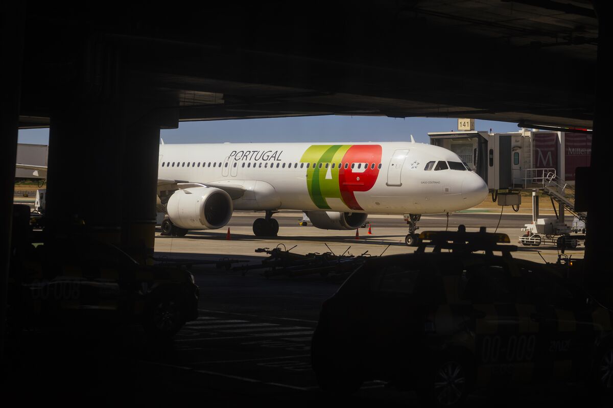 Illustrative photo for: Portugal TAP investor interest Grows with Three Investment